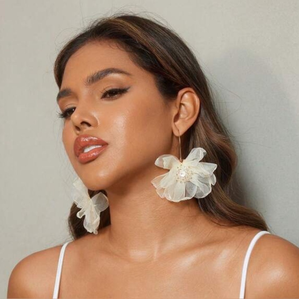 Bohemian Bridal White Flower Earrings Floral Earrings New